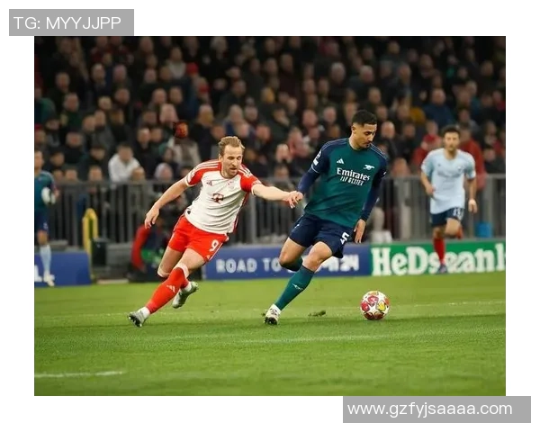 欧冠激战：拜仁与利物浦战成平局神奇扑救点燃全场激情